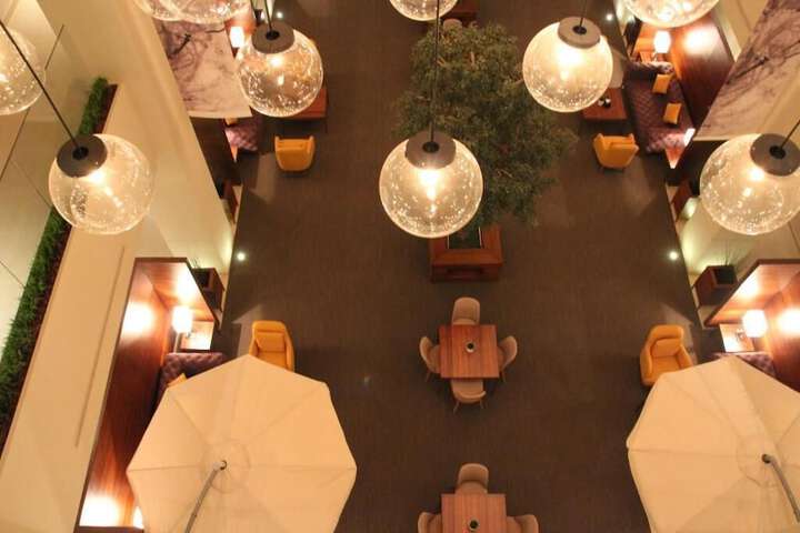 Dining 42 of 57