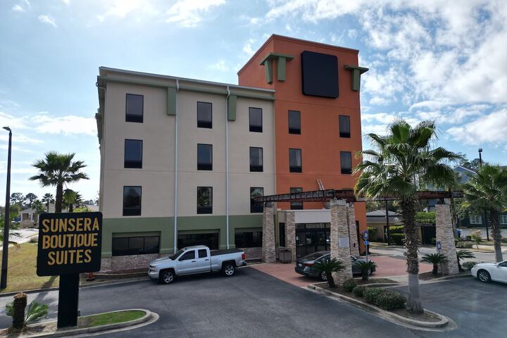 Hotel Entry