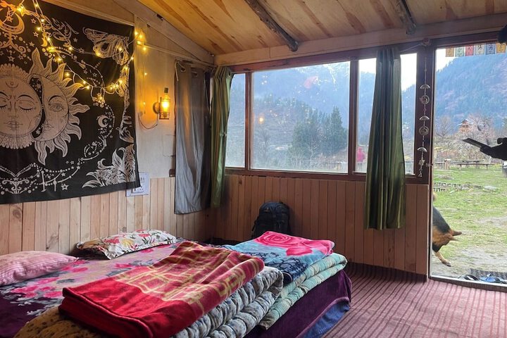 Room 11 of 22
