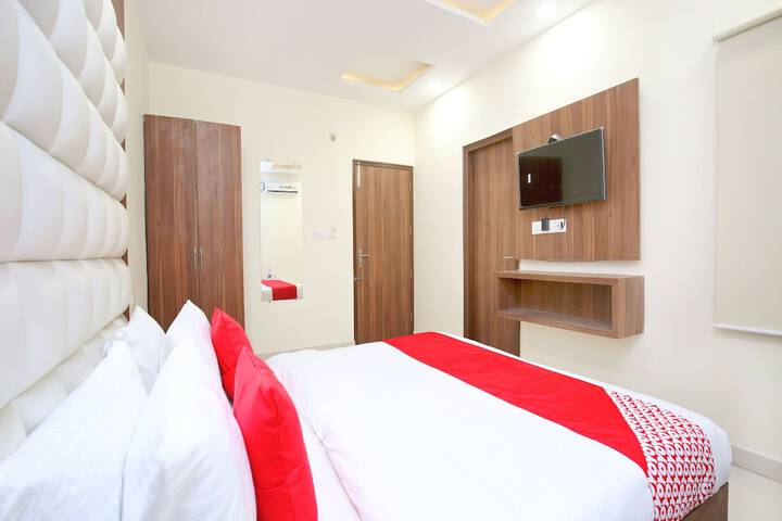 Room 14 of 22