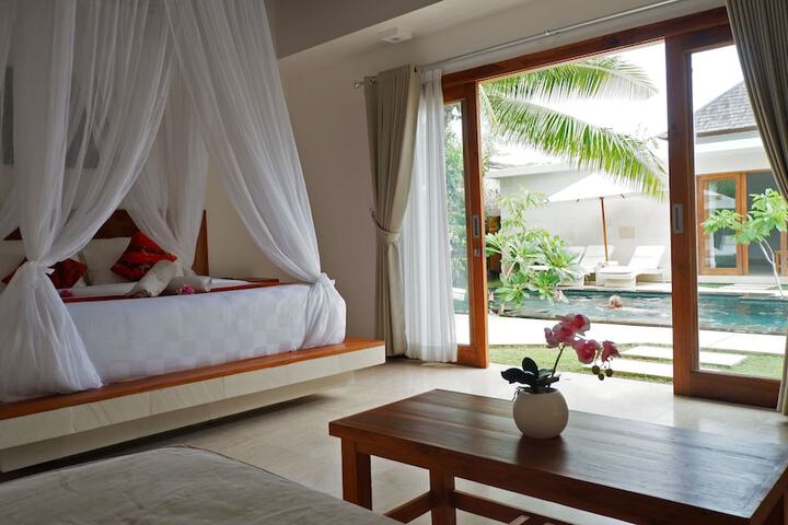 Room 4 of 47