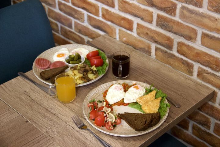 Breakfast/Coffee Service 22 of 25