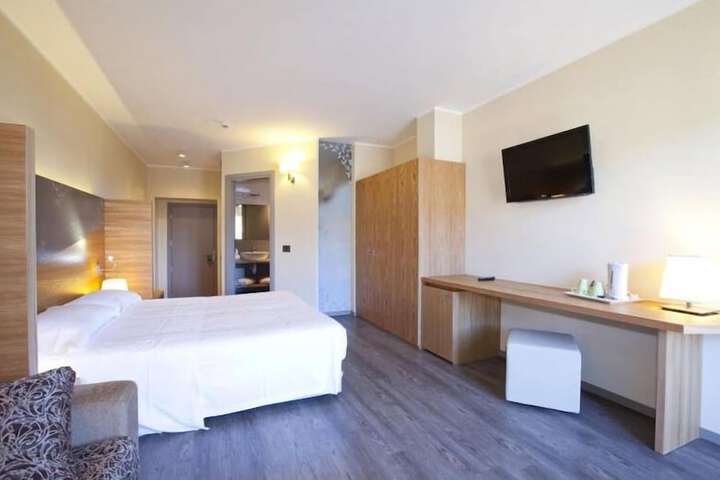 Room 21 of 45