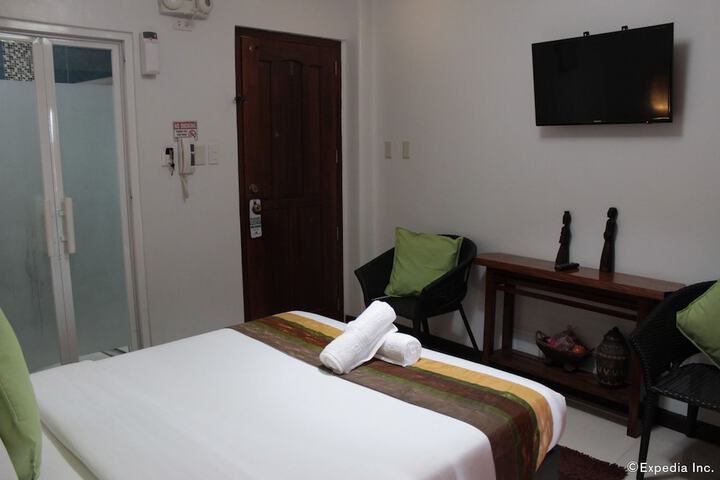 Room 13 of 42