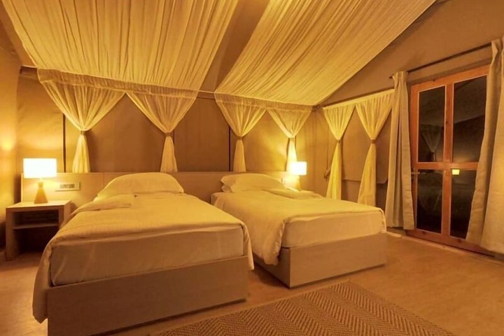 Room 4 of 50