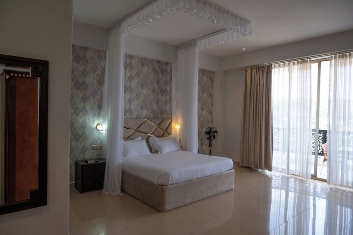 Room 20 of 63