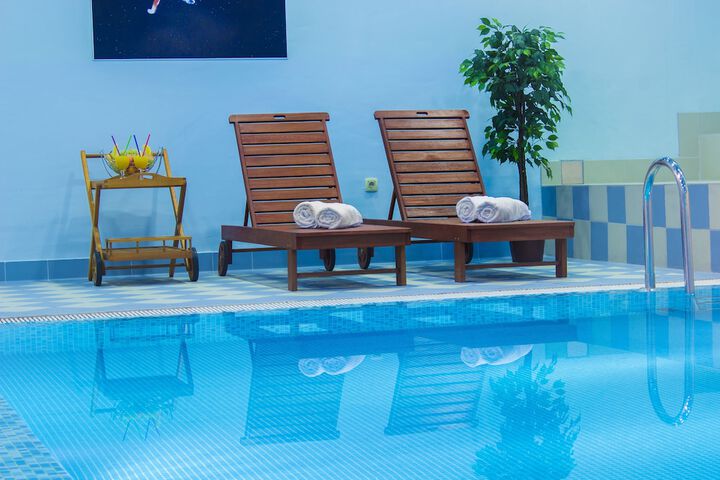 Hotel Pool