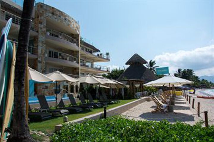 Cinco Hotel
