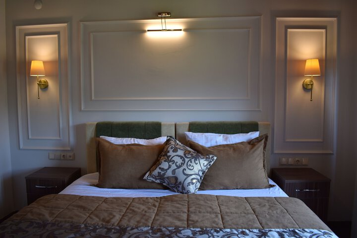 Room 4 of 42