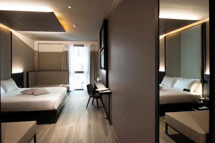 Room 15 of 34