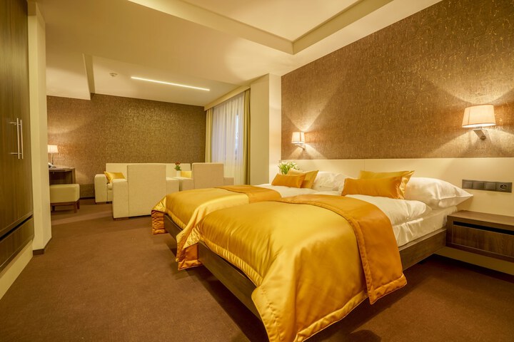 Room 8 of 52