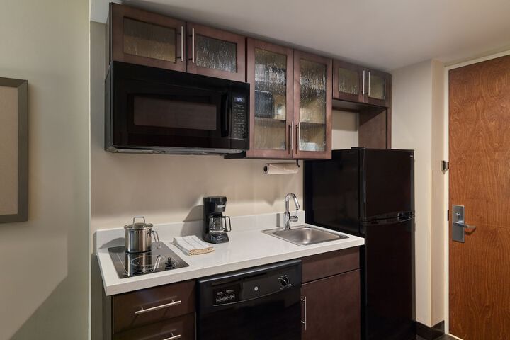 Studio Suite 1 Queen Bed City View High Floor (22 of 30)
