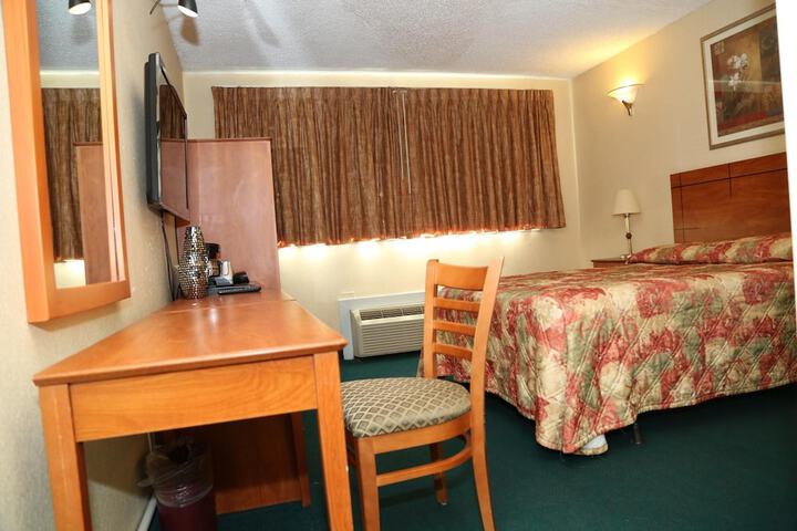 Room 22 of 37