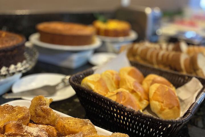 Breakfast/Coffee Service 20 of 23