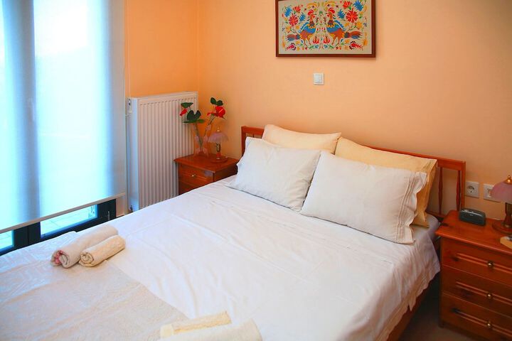 Room 2 of 27