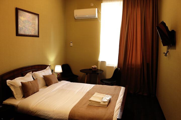 Room 11 of 71