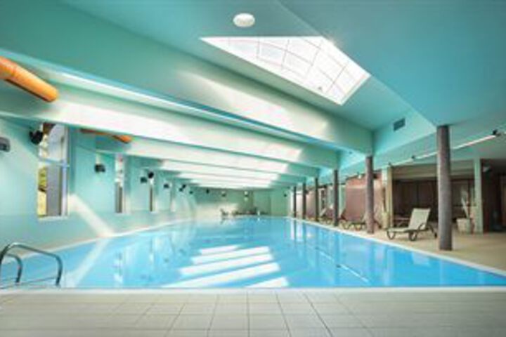 Pool 21 of 46