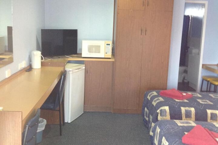 Room 18 of 34
