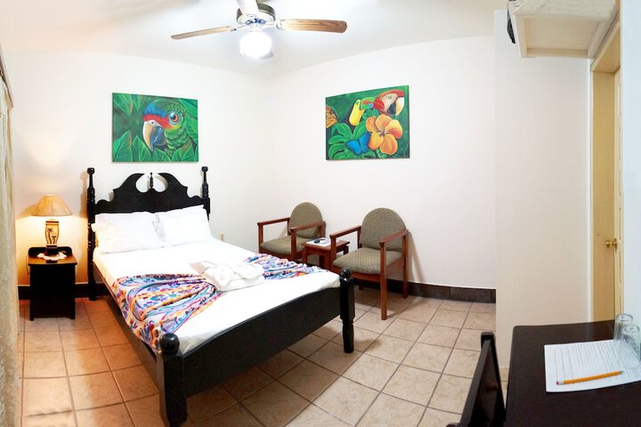 Room 4 of 258