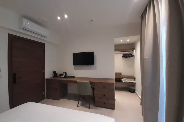 Room 25 of 53