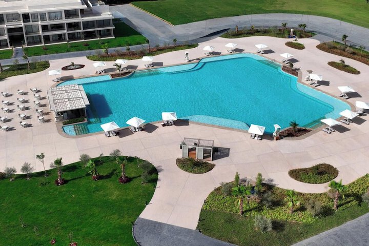 Pool 66 of 95