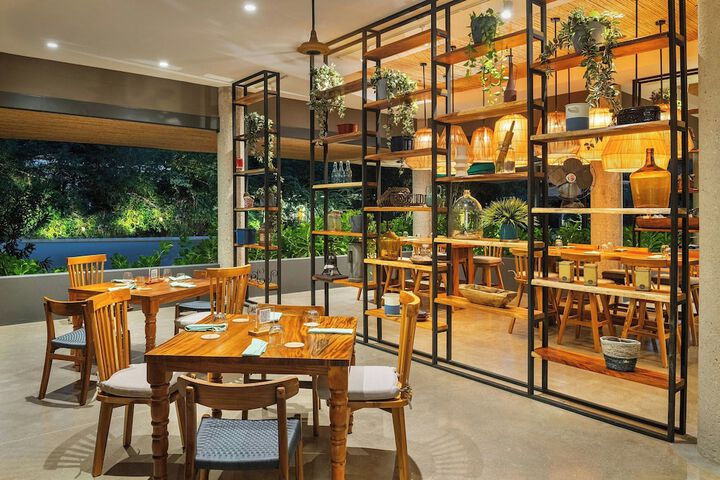 Dining 188 of 252