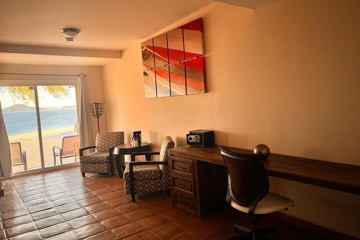 Room 27 of 112