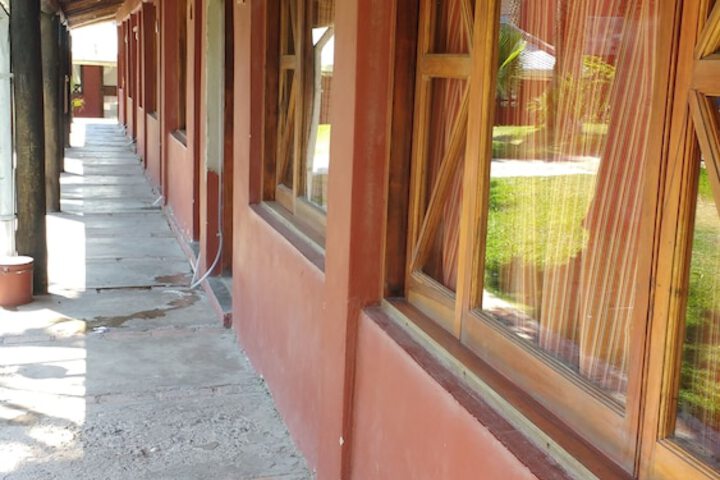 Hotel Exterior 39 of 40
