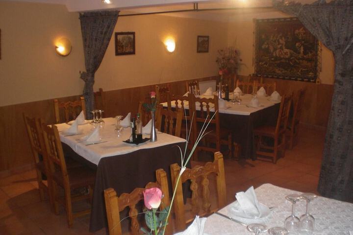 Dining 39 of 57