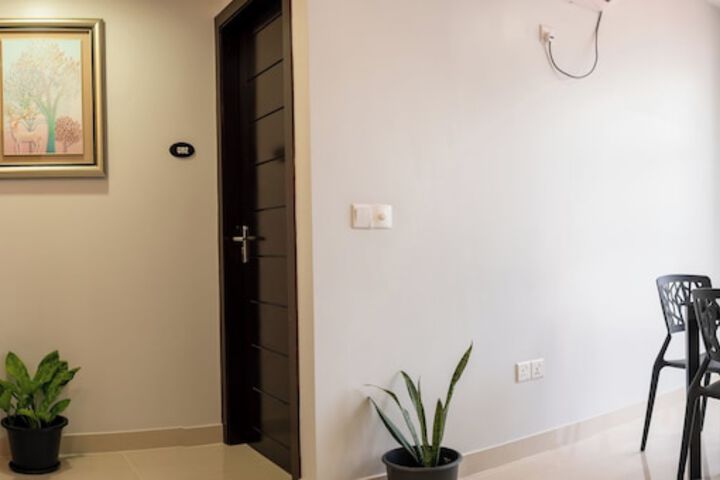Room 62 of 86