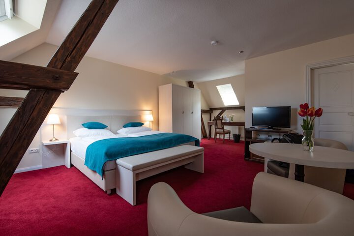 Room 4 of 54