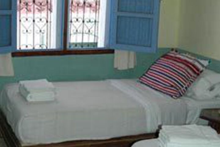 Room 8 of 34