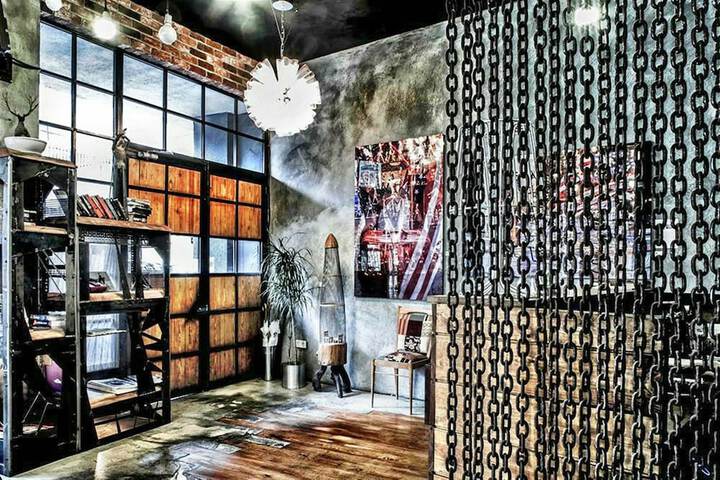Guest Lobby
