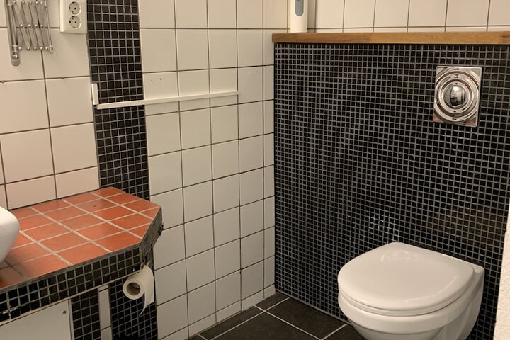 Room 45 of 112