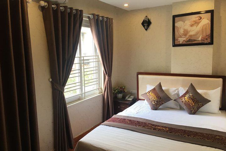 Room 13 of 22