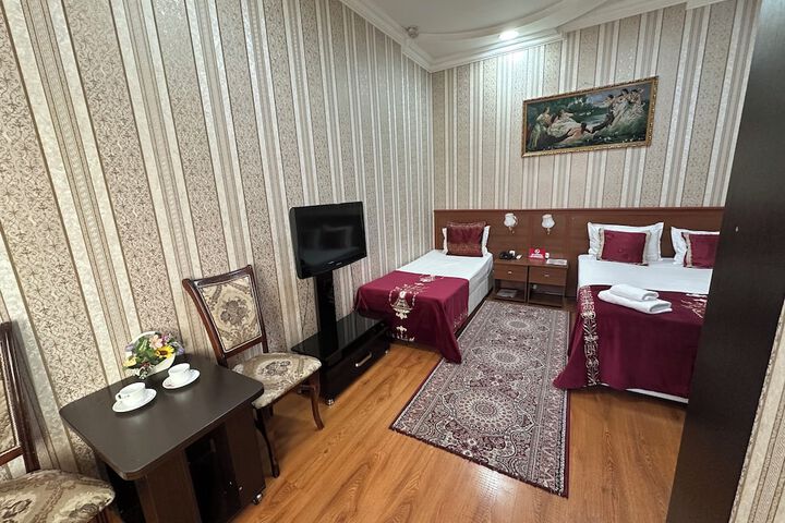Room 8 of 48
