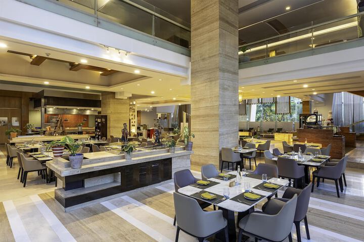 Dining 62 of 132