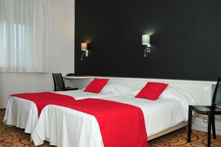 Room 18 of 36
