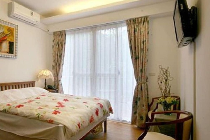 Room 12 of 63