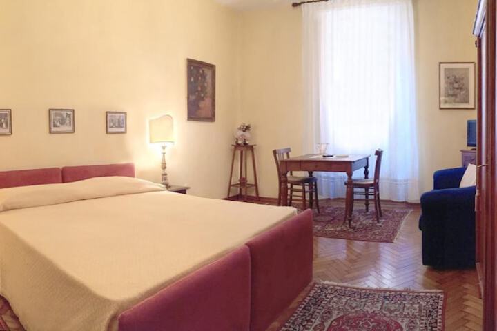 Room 6 of 36