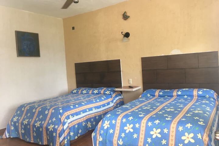 Room 2 of 29