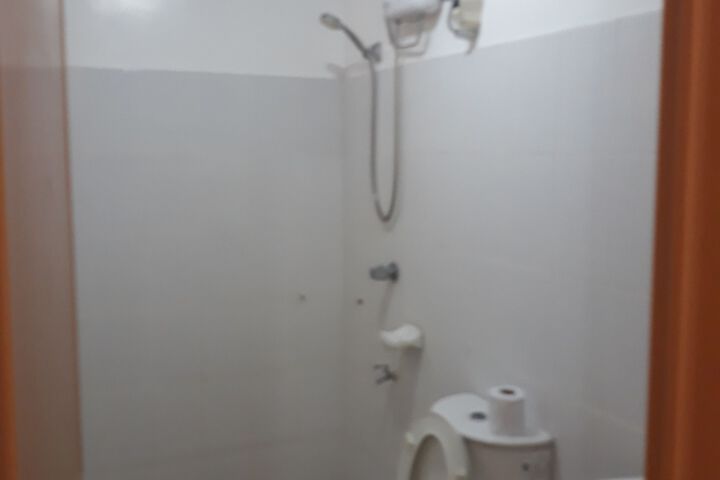 Room 2 of 5