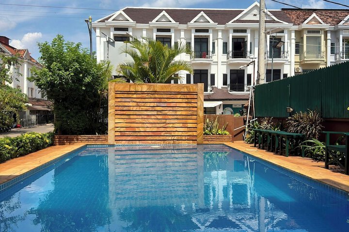 Pool 104 of 123