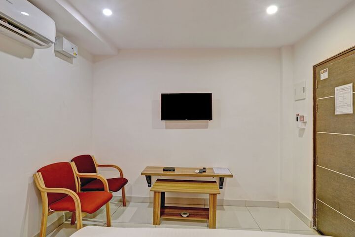 Room 10 of 42