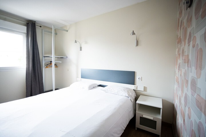 Room 7 of 48