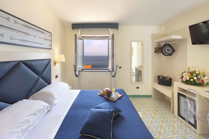 Room 5 of 37