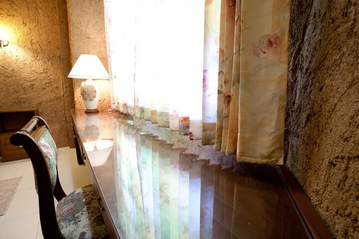Room 32 of 73