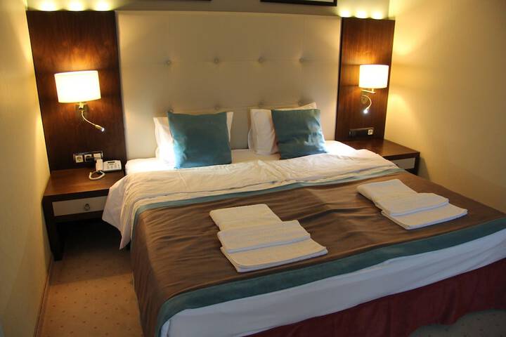 Room 25 of 81
