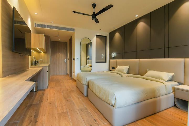 Room 11 of 26