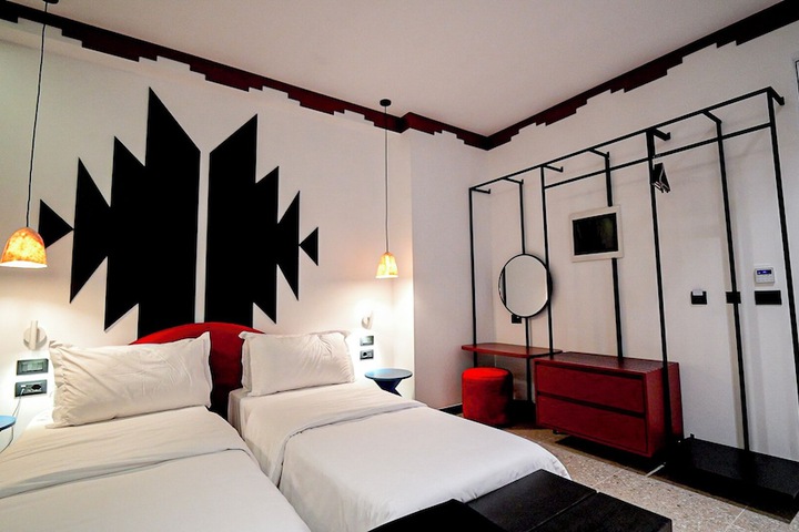 Room 23 of 40